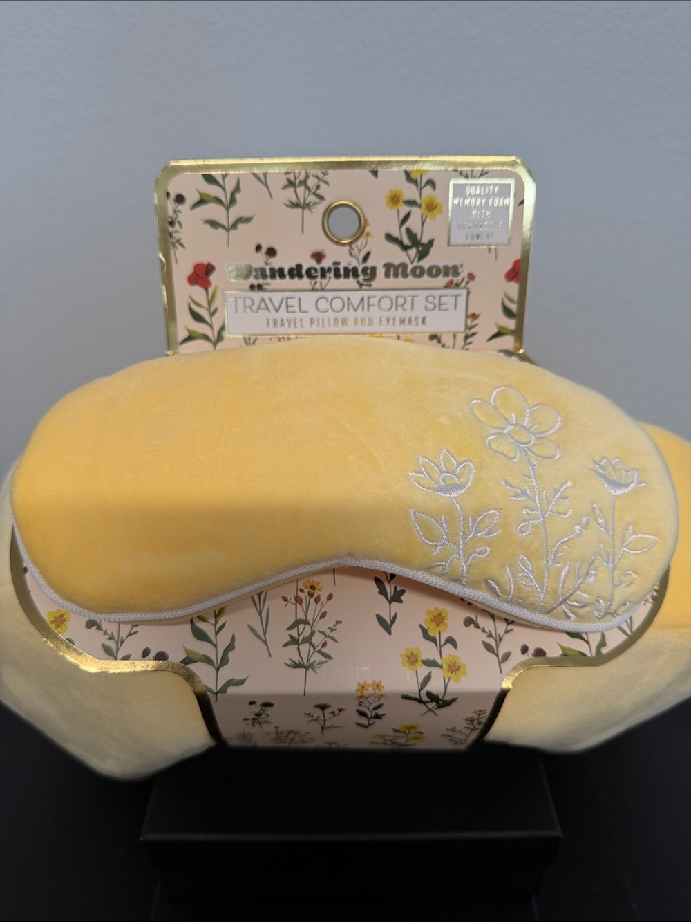 Wandering Moon | Butter Yellow Travel Comfort Set - Travel Pillow & Eye Mask